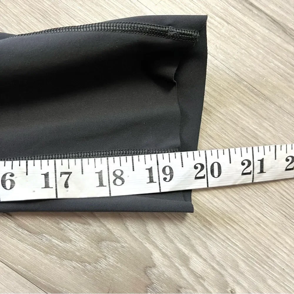 Lululemon Leggings Women’s 2 Grey *Non-Reflective Fast‎ & Free 19” Cropped II